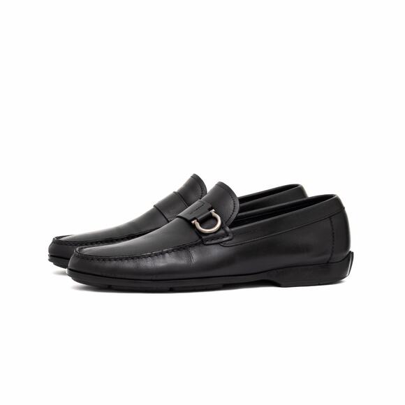 950$ Salvatore Ferragamo Gancini Logo Black Leather Loafers Moc US 9.5 EE main image 4